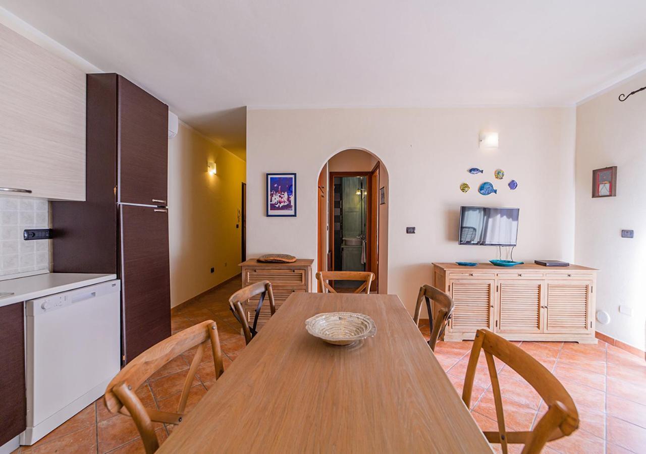 Murphy Holiday Home - Le Residenze Di Padule 02 La Maddalena  Bagian luar foto