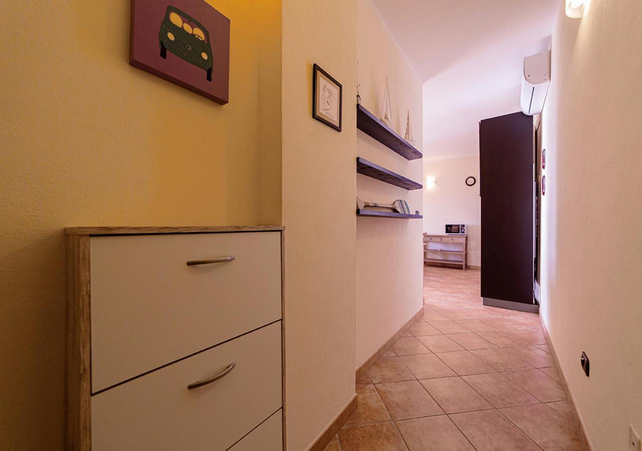 Murphy Holiday Home - Le Residenze Di Padule 02 La Maddalena  Bagian luar foto